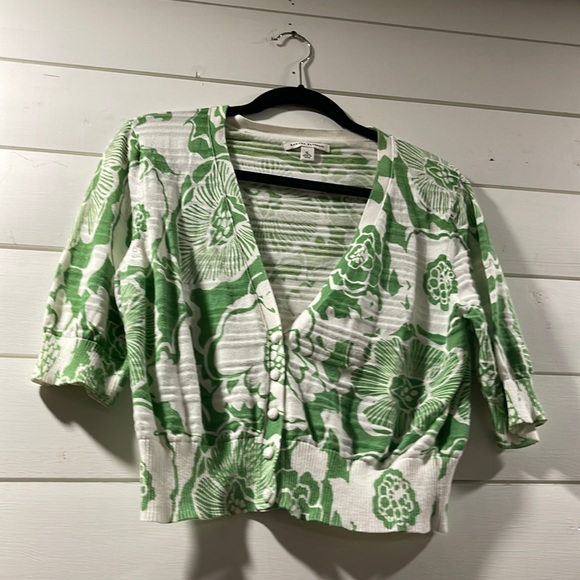 Banana Republic Sweaters - Banana Republic sweater. Almost cropped. Size xl. Amazing condition